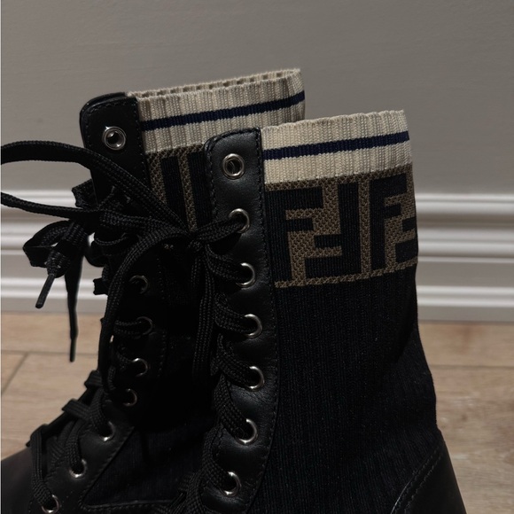 Fendi boots AUTHENTIC - Picture 6 of 7